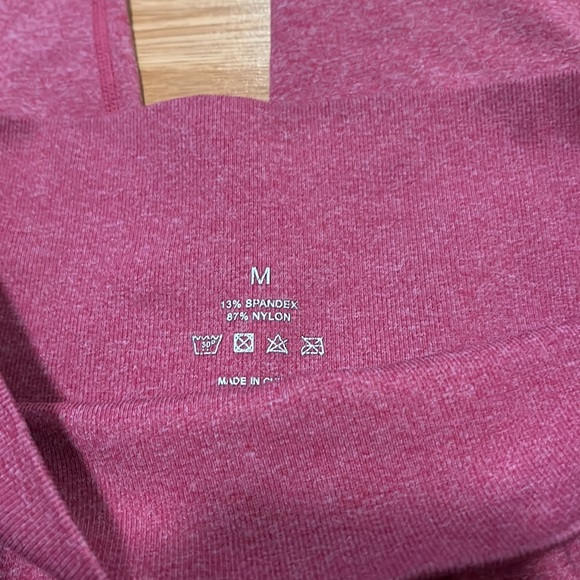 NVGTN M Crimson NV Seamless Legging - Picture 5 of 6